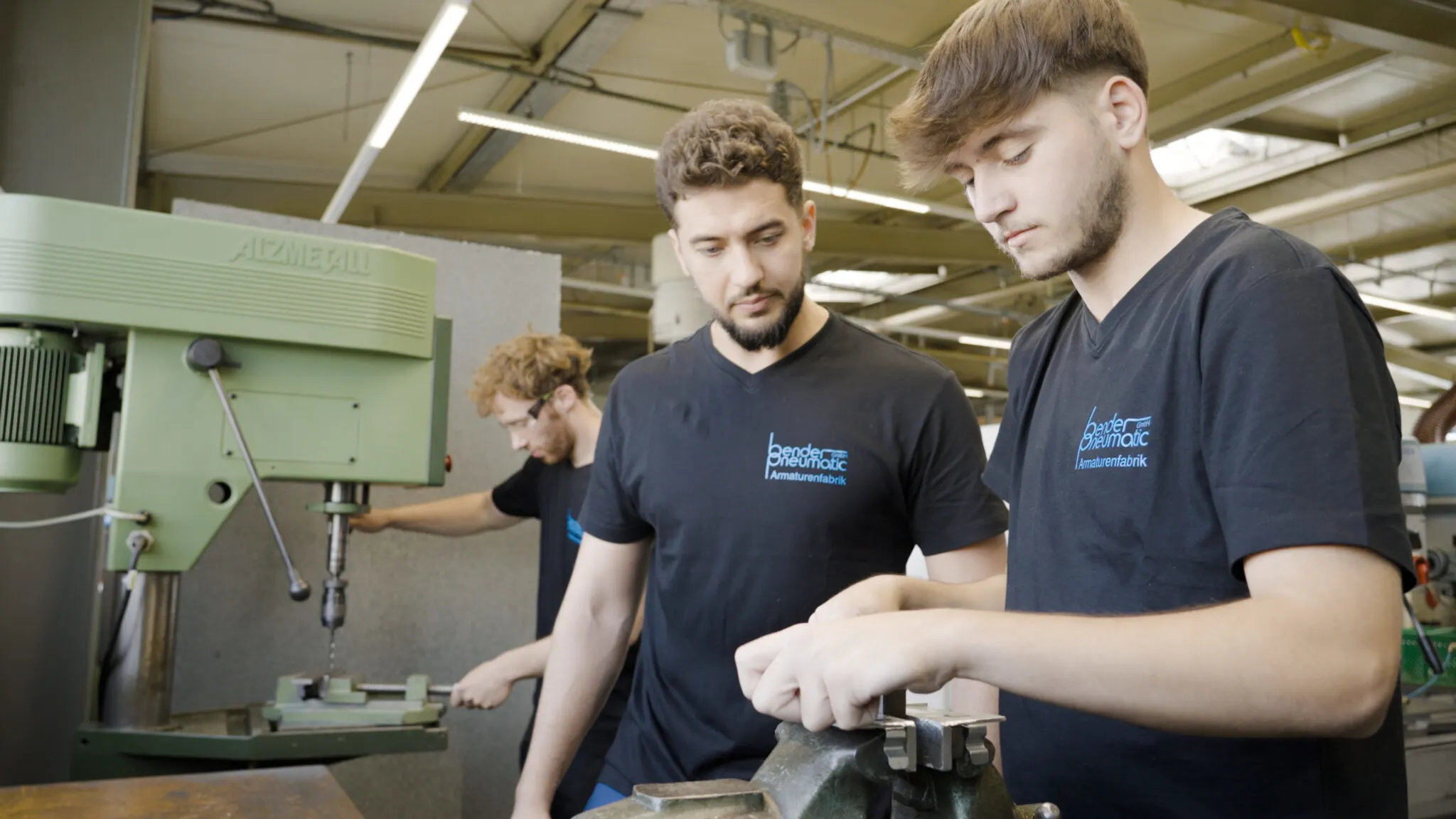 ausbildung1 timeline 1 00 54 08 08 2048x1152 1