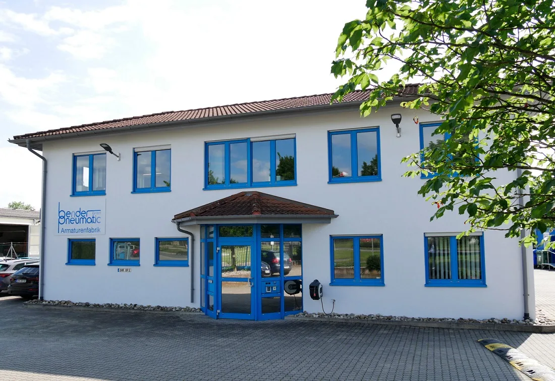 ueber uns gebaeude1 2048x1406 1